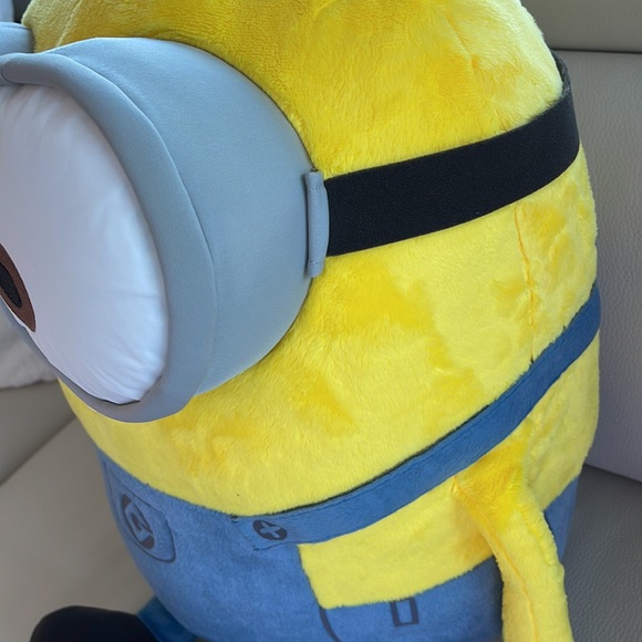 NWOT BANPRESTO JAPAN MINION BOB LARGE PLUSH DOLL! - Picture 4 of 12